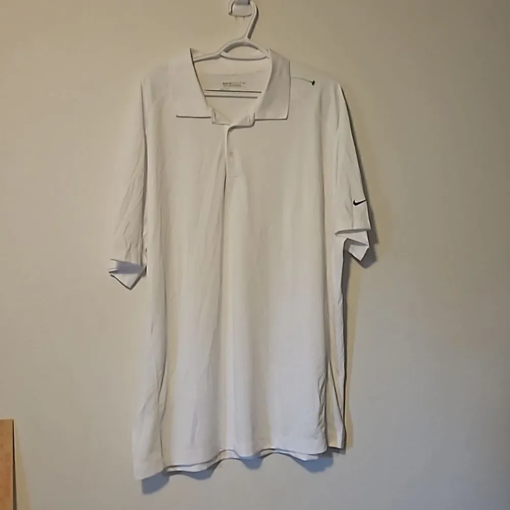 NIKE GOLF TOUR PERFORMANCE  DRI FIT TOP